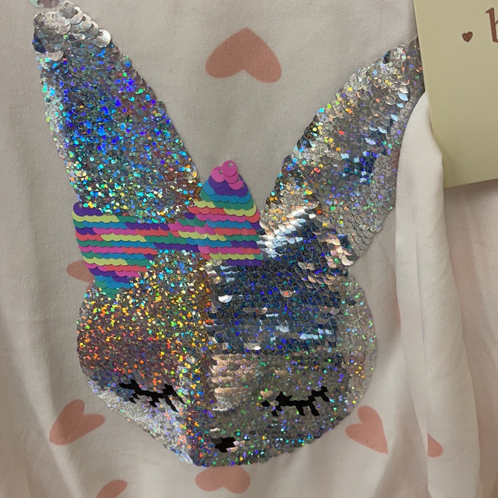Girls top with hearts, bunny with rainbow hat - Picture 3 of 6